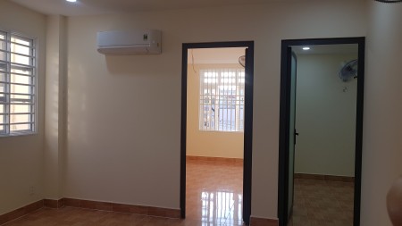 Phòng 45m gần ĐH Giao thông vận tải Q12, máy lạnh, máy giặt, nước nóng, 5-6 người ở giá 4tr