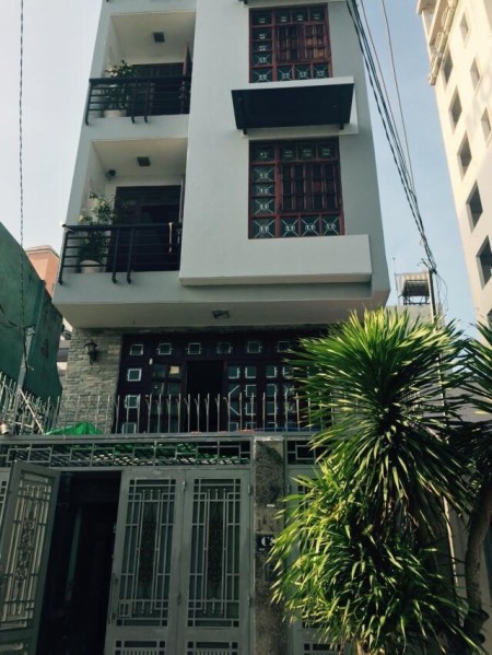Nhà đẹp, thuận tiện đi lại, có camera an ninh, chính chủ