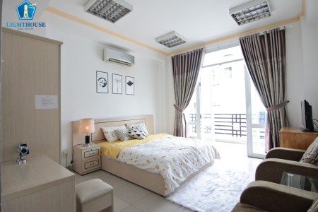 Căn hộ mặt tiền 30m2, có ban công gần công viên Gia Định View LM81. Giá 6.1tr/th