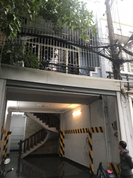 Cho thuê nhà nguyên căn 1 lầu 5x12 Tại 20/6 Đường Tân Quý, P.Tân Quý, Q.Tân Phú