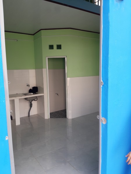 Nhà trọ tổng diện tích 50 mét vuông, có gác cao, mặt tiền hẻm nhựa rộng 6m, gần ngã tư ga, giá 4,2