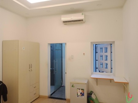 Phòng trọ có ban công giờ tự do 4,5tr- Nguyễn Trãi- Quận 5