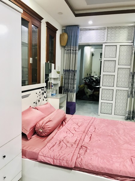 Phòng 30m tret có giếng trời 5,5tr tại 50 Tân Hải, P13 -TB