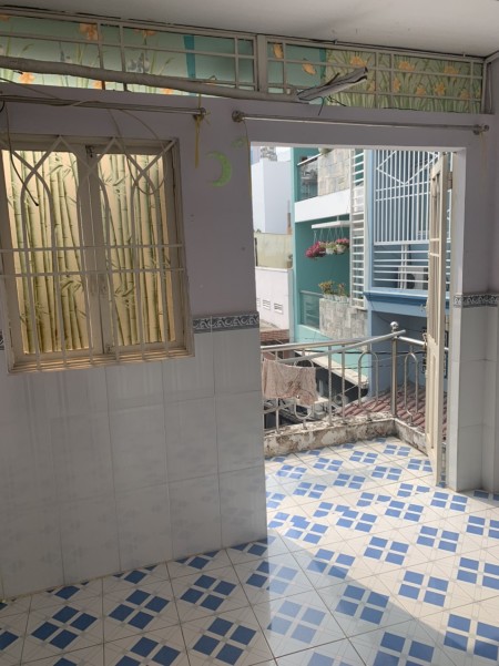 Cho thuê nhà nguyên tầng 1 có 2 phòng ngủ