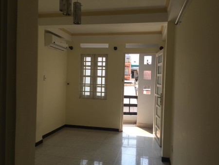 Cho thuê phòng trọ máy lạnh tại 258/5 CMT8, Quận 3