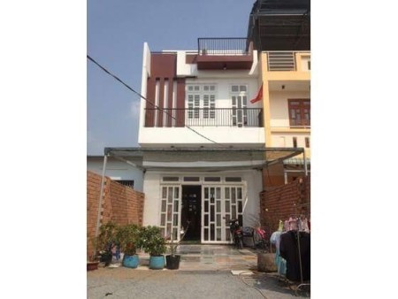 CHO THUÊ NHÀ NGUYÊN CĂN MẶT TIỀN PHẠM VĂN ĐỒNG Ở HOẶC LÀM VĂN PHÒNG. GIÁ 18TR, LH: 0932796116 VÂN