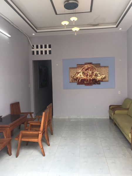 Cho thuê nhà nguyên căn 75m2 có 2 phòng ngủ ấp Trung Lân, Bà Điểm. LH: A Phong