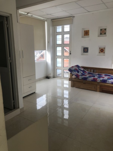 Phòng trọ cao cấp, full nội thất, điện giá 3,5 k /kw. Nước 100k người/tháng. Wifi 100k người