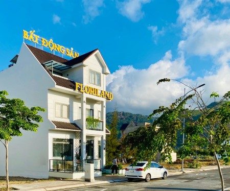 Đi đến slide 1