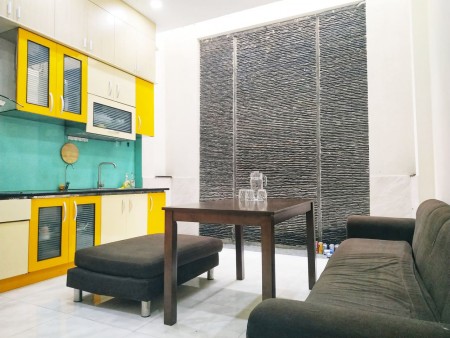 Cho NỮ thuê phòng cao cấp full nội thất gần quận 1