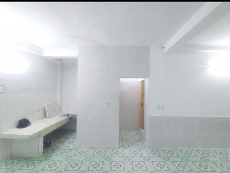 Cho thuê nhà nguyên căn 4x13 1 trệt 2 lầu gần Cầu Bông, Quận Bình Thạnh, giá 13tr/tháng