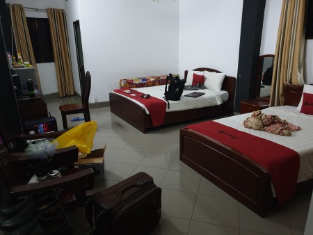 Tìm nam ở ghép phòng khách sạn chuẩn 2 sao, trung tâm quận 1