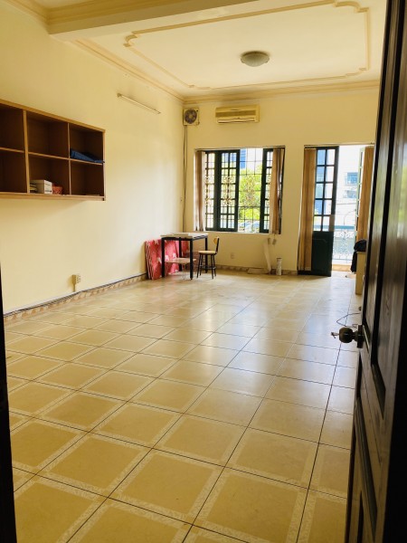 Cho thuê phòng trọ MT Lý Văn Phức Quận 1 DT 40m2 giá 5tr/tháng