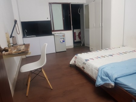 Cho thuê phòng 25m2 ở Phổ Quang, gần sân bay, wc riêng, giờ tự do, chính chủ