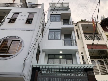 Homestay cao cấp nhà mới Đường Khánh Hội Q 4 chỉ 1,6 triệu/ng (giá bao hết phí: điện, nước, net...)