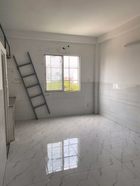Phòng trọ có gác, bảo vệ 24/24 đường Nguyễn Thị Định Quận 2 giá 2.5tr
