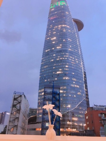 Cho thuê căn hộ diên tích 45m2, có nội thất cơ bản và View Bitexco Building