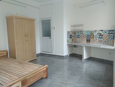 Phòng full nội thất ngay chợ Cây Quéo (Hoàng Hoa Thám)