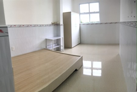 Cho thuê phòng 25m2 có wc riêng bếp đầy đủ nội thất mới tinh nhà mặt tiền 114 Tam Đảo P14 Q10