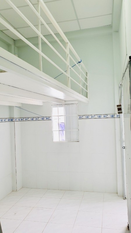 Phòng trọ khu nhà cao tầng mặt tiền Trần Bá Giao diên tích từ 18 đến 20m2 bảo vệ 24/24