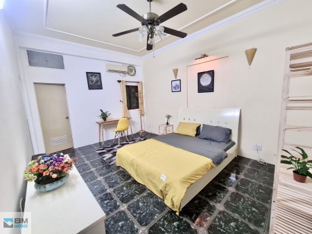 Căn hộ Q1 đầy đủ nội thất - vị trí đắc địa tại Ngã 6 Phù Đổng - trang bị thang máy vân tay !