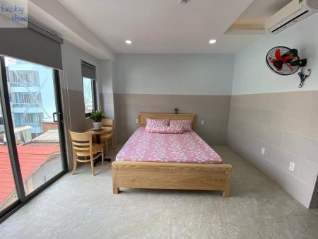 Căn hộ mini 25m2, ban công đầy đủ tiện nghi ngay Cô Giang Q1,có thnag máy giá 4.3tr/tháng.