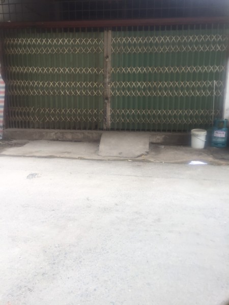 Cho thuê nhà làm cửa hàng ở đầu ngõ 116 đường Nguyễn Xiển