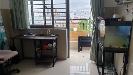 Phòng trọ Tân Quy, quận 7, có ban công, nội thất