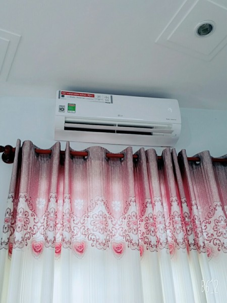 Phòng máy lạnh, giường, máy giặt đầy đủ tiện nghi
