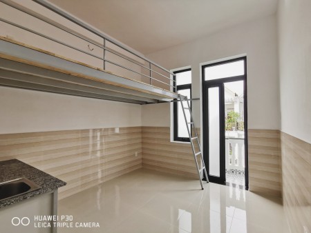 Gác lửng thoáng mát_giá rẻ_nội thất cơ bản gần chợ Hạnh Thông Tây