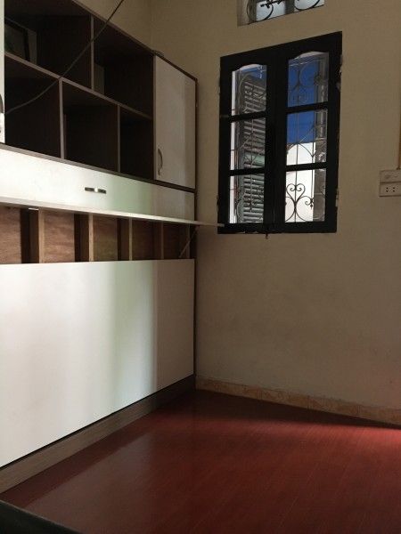 Cho thuê nhà nguyên căn 3 tầng và 1 tum tại Đê La Thành