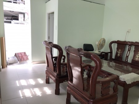 Nhà/ phòng trung tâm quận 4 (giá tốt) phòng mới xây xong
