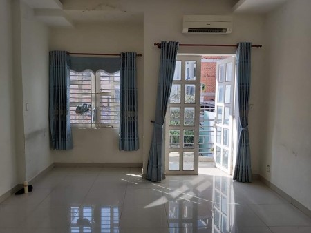 Cho thuê phòng đường Cao Thắng Sư Vạn Hạnh Quận 10.