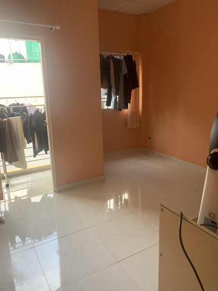 Nhà trọ 3 lầu, 2 PN, 1 bếp, 2 WC giá 6tr5/tháng