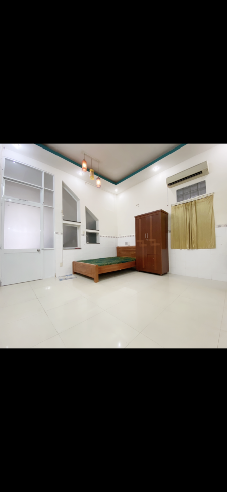 Phòng 30m2 - mới Đẹp. Ngay ngả 4 Lê Văn Sỹ- Trần Quang Diệu. Trung tâm Q3