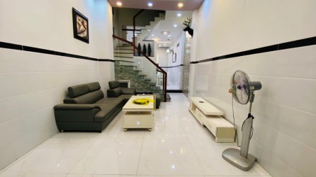 Phòng sạch đẹp, khu an ninh, nội thất cao cấp
