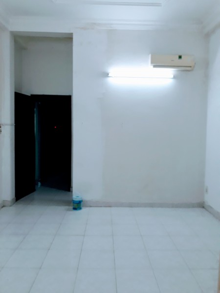 Cần cho thuê phòng đường D2, DT 30m2, máy lạnh, WC riêng, giá 4tr
