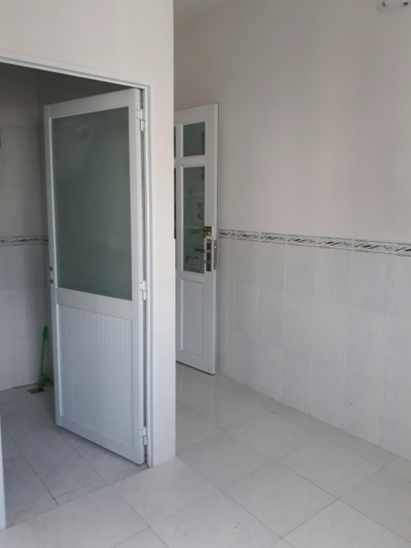 Phòng trọ đường Lê Văn Huân đối diện tòa nhà Etow Tân Bình. chỉ 2500k