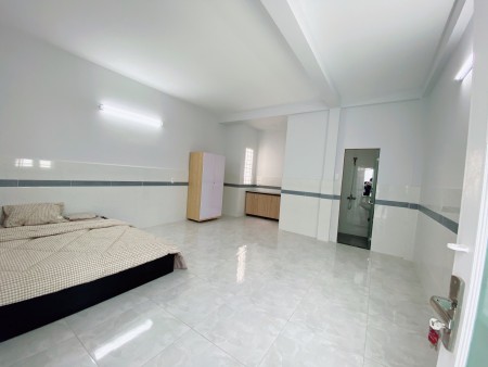 Phòng Full nội thất-Đối diện ETown Cộng Hòa