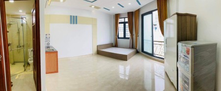 Studio rộng 40 m2 Ban Công & Cửa Sổ + FULL tiện nghi tại 49/30 Nguyễn Văn Đậu