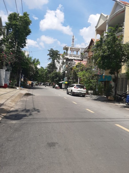 Cho thuê phòng đẹp, thoáng mát, có ban công, 30m2, hẻm xe tải đường D5, P25, Bình Thạnh