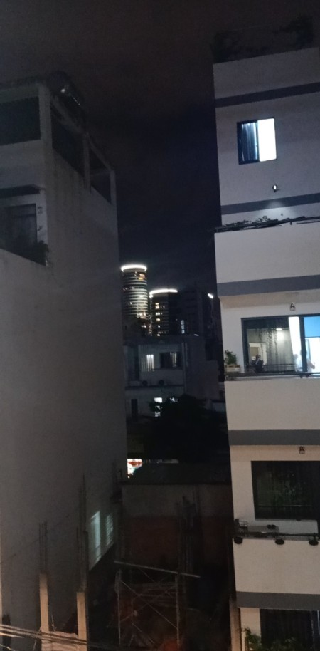 Cho thuê phòng trọ đường D5 ngay ĐH Ngoại Thương chỉ 3.8 triệu/tháng, không chung chủ