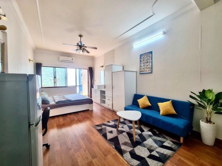 Căn hộ Quận 1 có ban công, đầy đủ nội thất, vị trí trung tâm, được nuôi thú cưng. Chi tiết liên hệ 0987002104