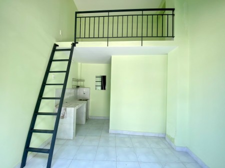 Phòng mới có gát giá 2tr ngay MERCEDES Quang Trung gần ngã 4 Phan Huy Ích