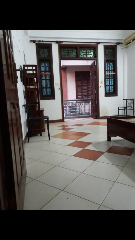 PHÒNG TRỌ BÁCH KINH XÂY, HÒA BÌNH 4 MINH KHAI, KO CHUNG CHỦ, CÓ BAN CÔNG. LH: 0914468453