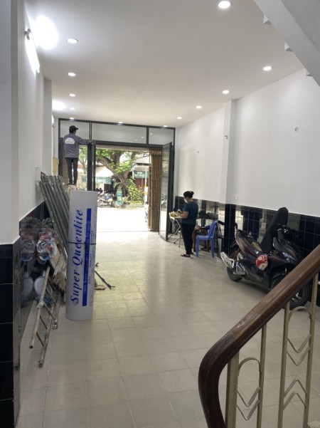 Nhà nguyên căn địa chỉ: 239 Nguyễn Hồng Đào, P.14, Q Tân Bình. Tp HCM