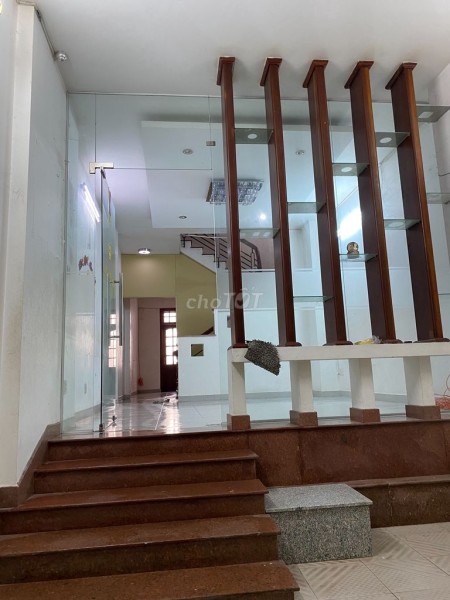 KTX Tiếng Anh Cao cấp, gần nhiều trường Đại Học. Giá chỉ còn 1,6 Triệu/Tháng
