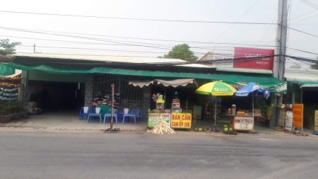 Mặt bằng rộng rãi, mặt lộ, gần trường mẫu giáo, trường cấp 1,2,3 .gần chợ, công nhân qua lại mỗi ngày