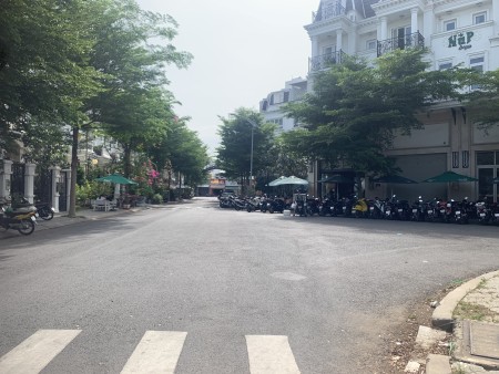 Đi đến slide 8