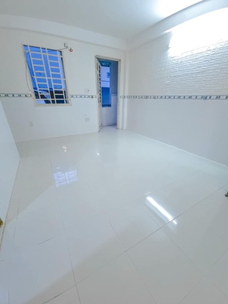 HOT Phòng đẹp, nhà mới cho thuê đối diện Etown Cộng hòa chỉ 3.5 tr